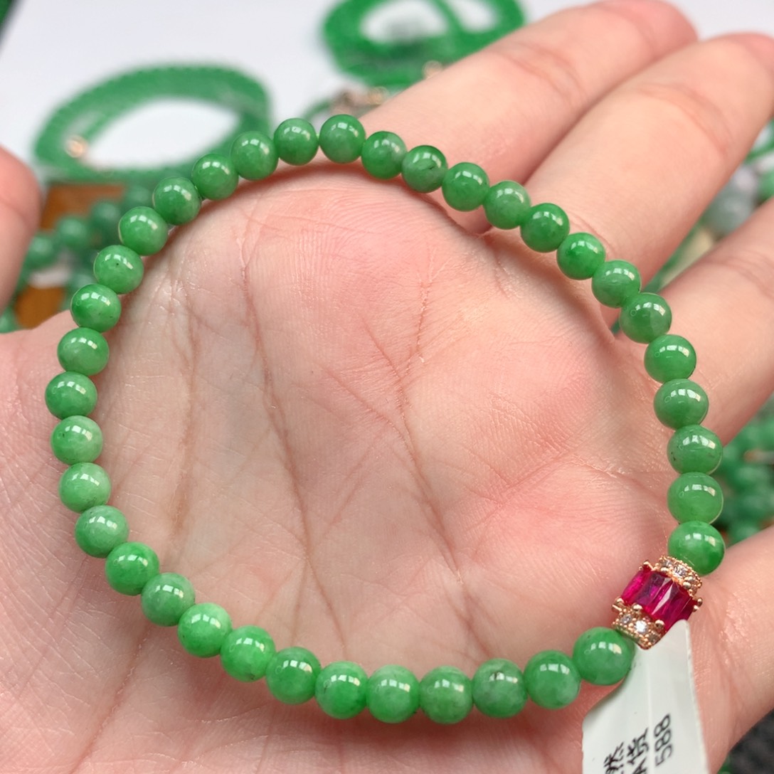 翡翠手链未镶嵌翡翠