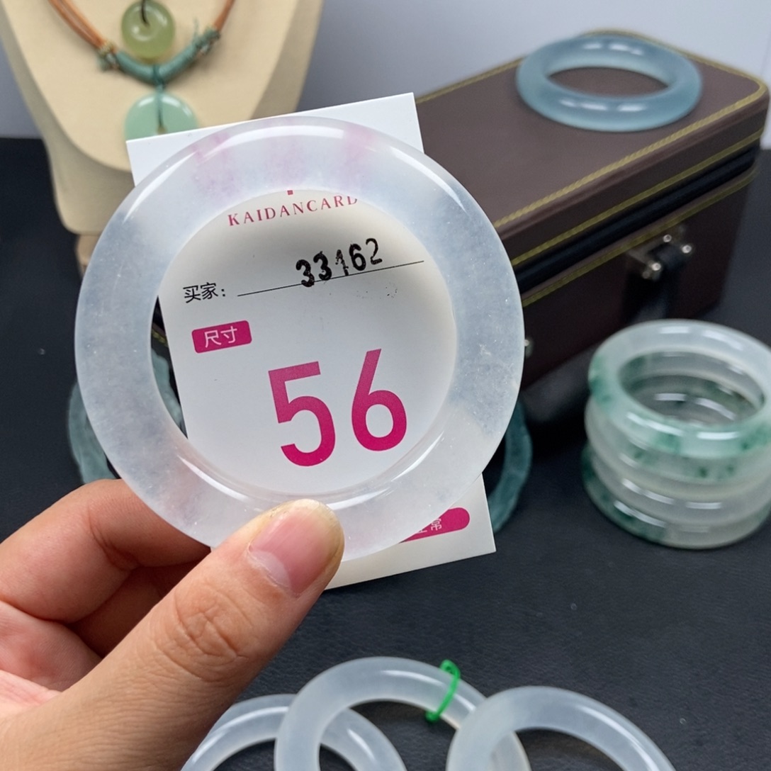 未镶嵌手镯石英质玉派****t