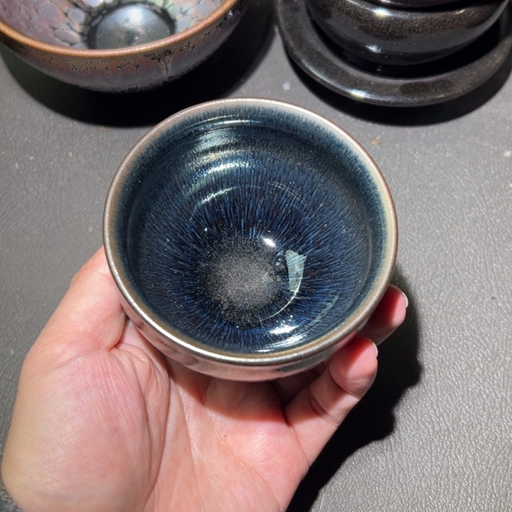 茶盏好想和她谈一下心了