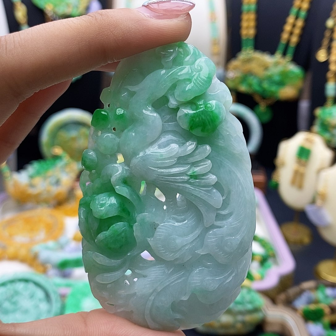 翡翠颈饰未镶嵌天然