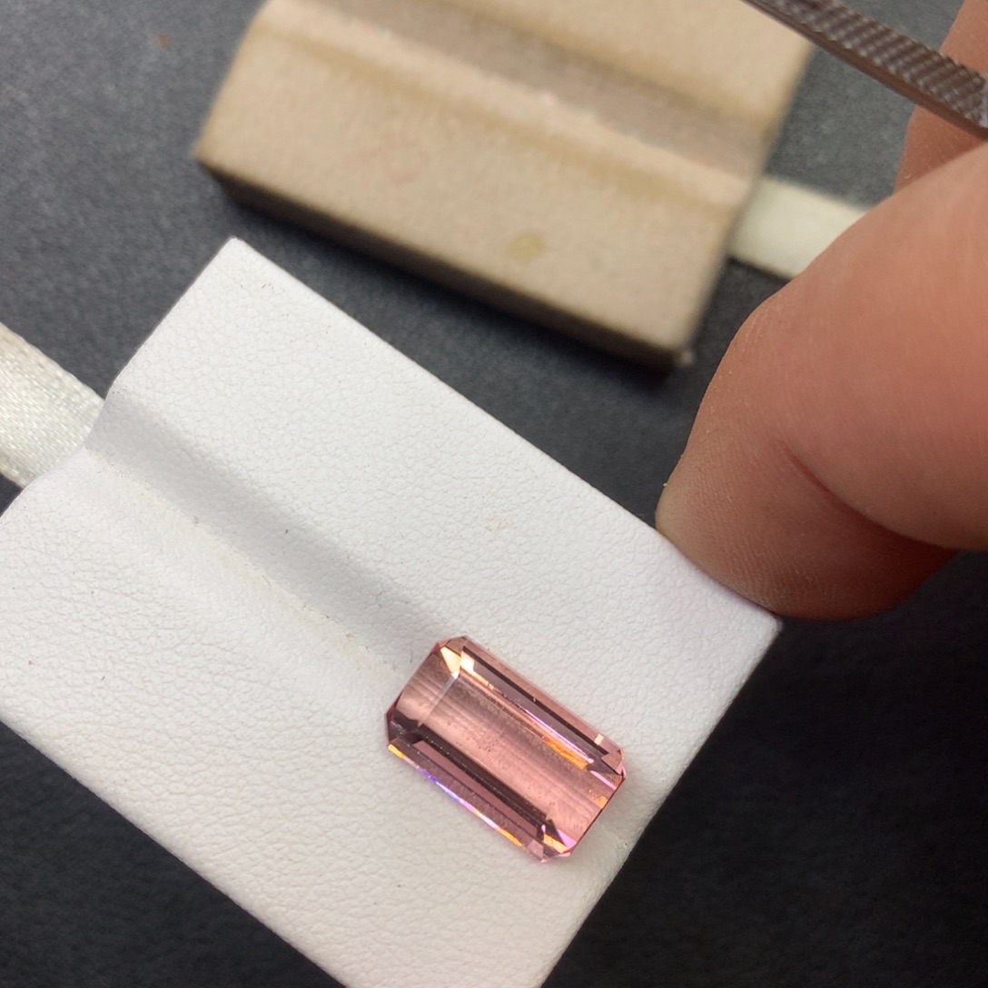 碧玺裸石未镶嵌6.46ct全净樱花粉