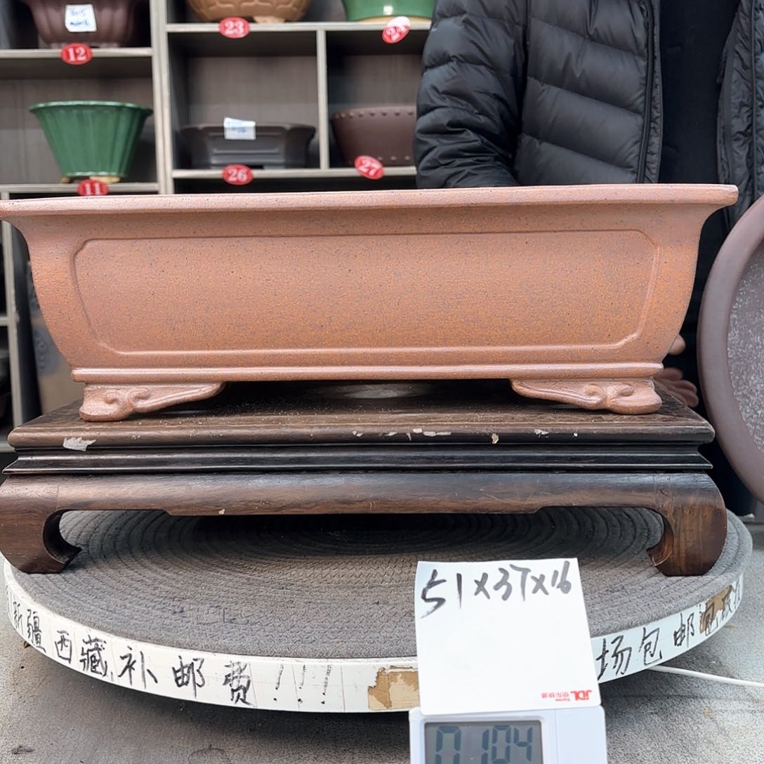 紫砂花盆《****》紫砂的颜色很好看