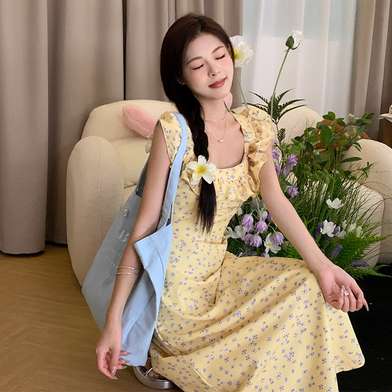 1999夏日甜美温柔风吊带碎花裙2024新款女夏季漂亮法式连衣裙长裙