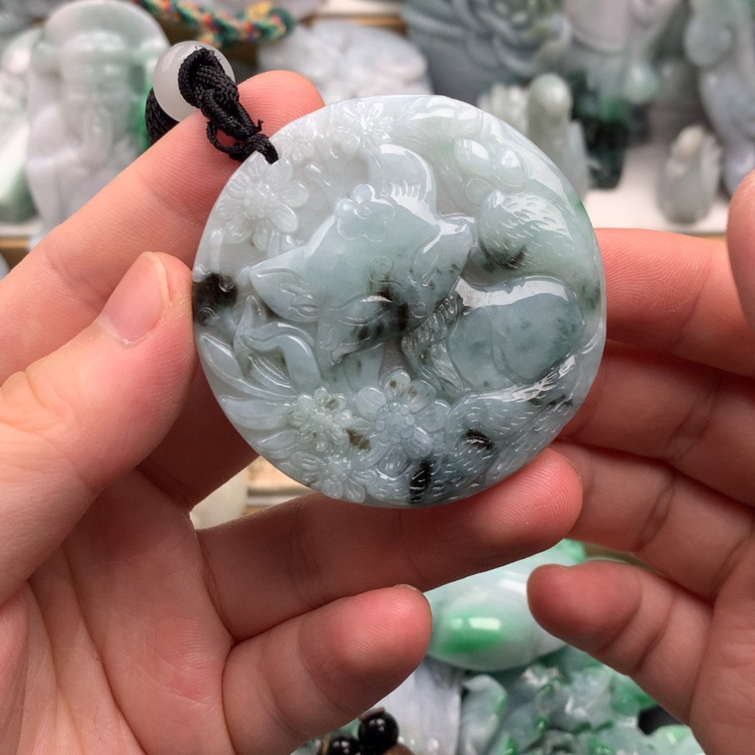 吊坠(不含链)未镶嵌翡翠