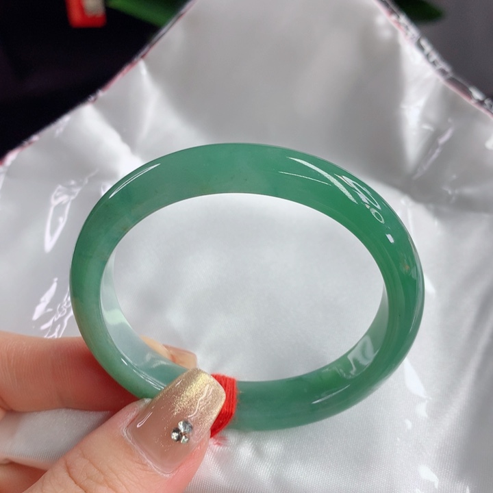 翡翠手镯未镶嵌缅甸天然A货翡翠