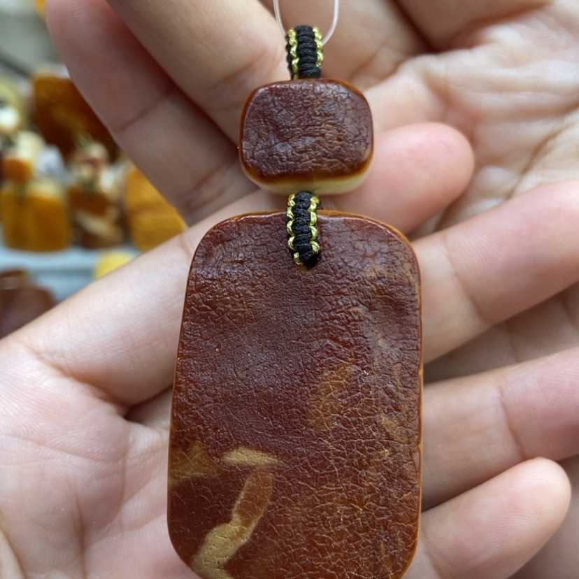 【闪购商品】琥珀颈饰未镶嵌