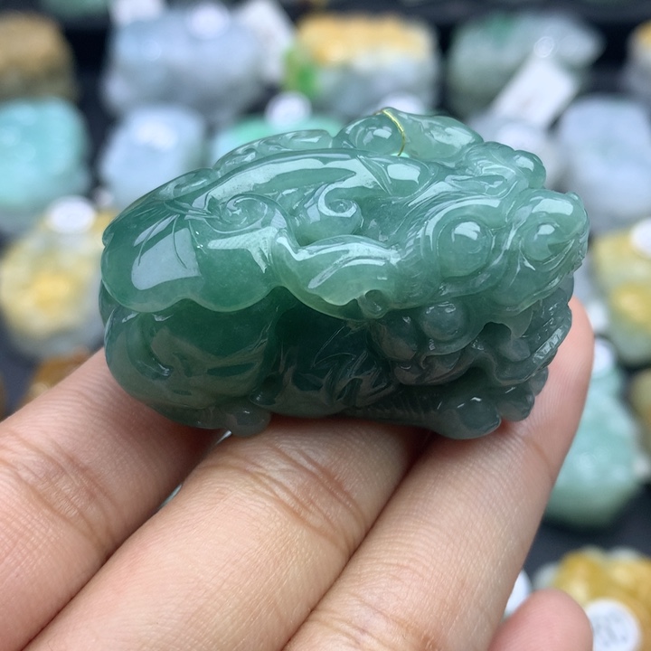 翡翠颈饰未镶嵌天然缅甸翡翠