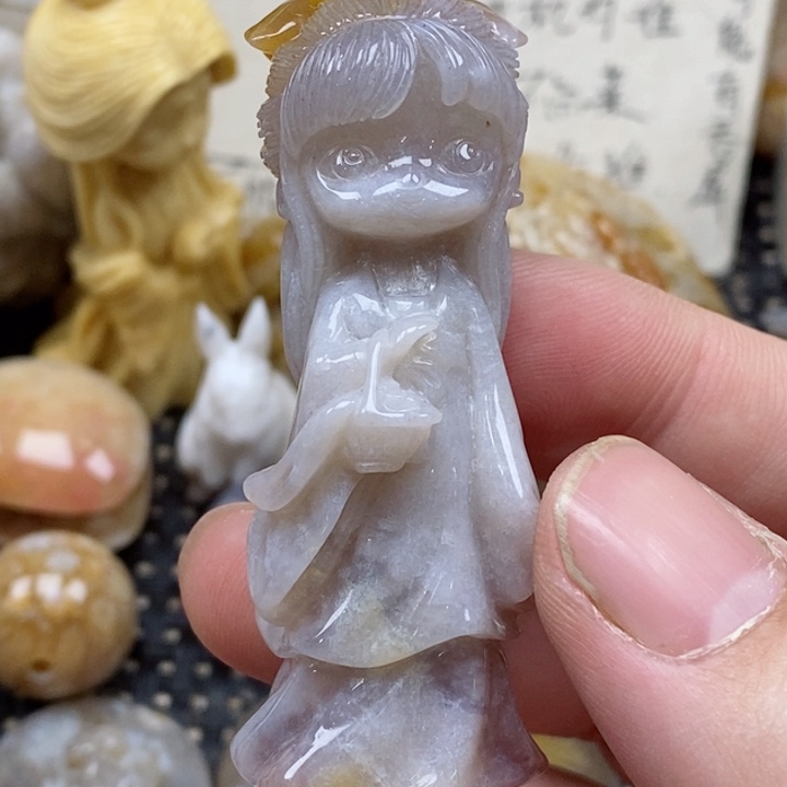 颈饰未镶嵌石英质玉