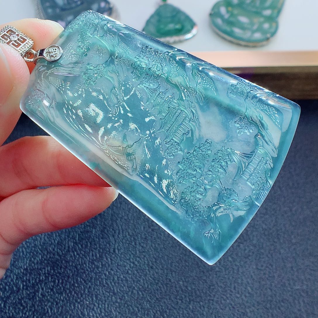 翡翠颈饰未镶嵌翡翠