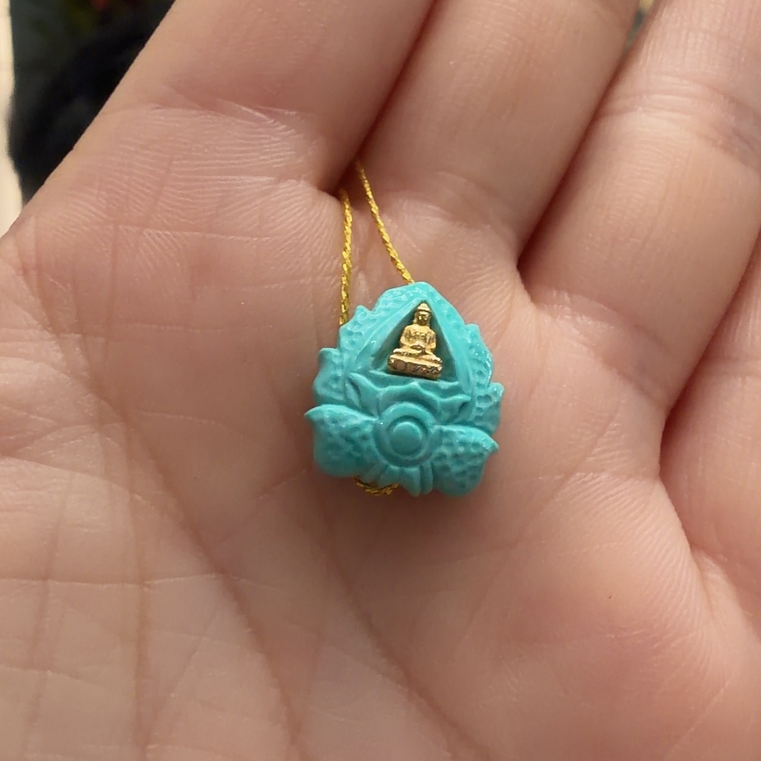 绿松石未镶嵌颈饰