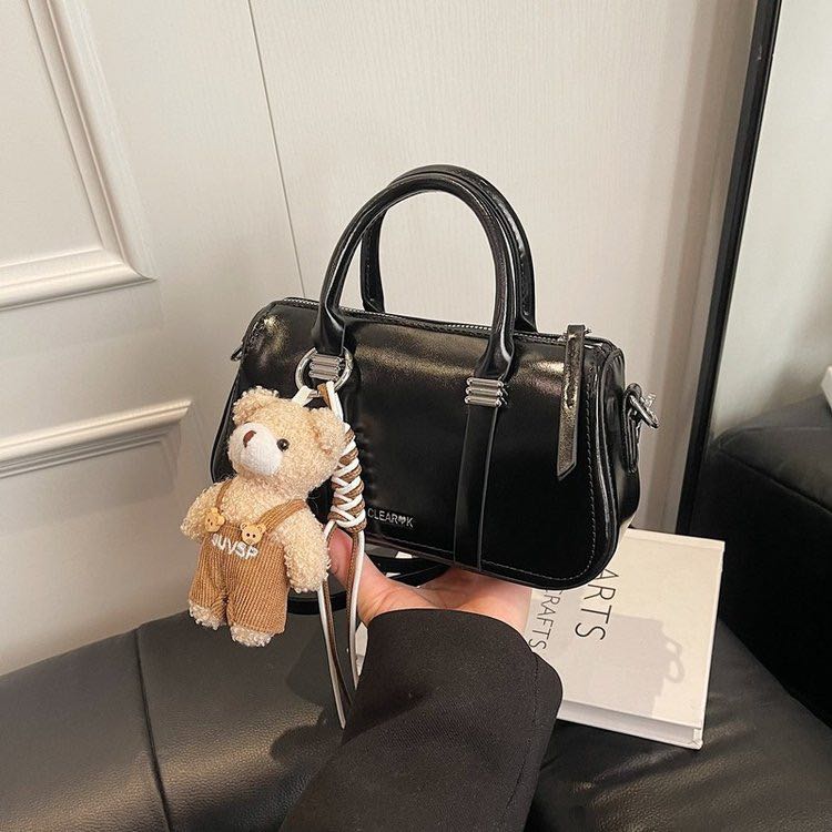 【新疆包邮】高级感复古2025新款百搭时尚网红手提枕头包包28286