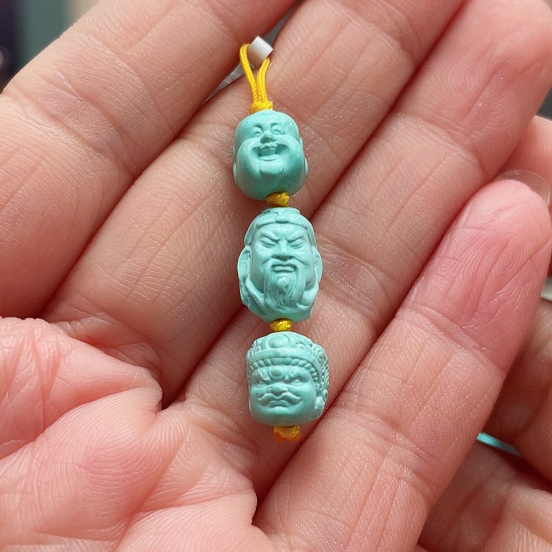 绿松石颈饰未镶嵌