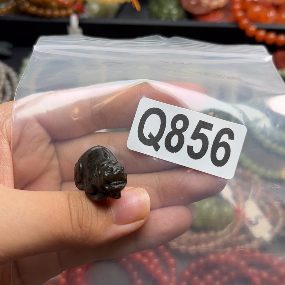 和田玉（糖玉）未镶嵌珠宝奇石