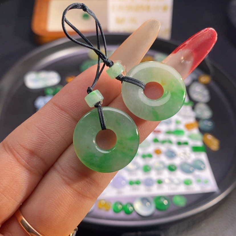 【闪购商品】翡翠挂件未镶嵌甜甜圈