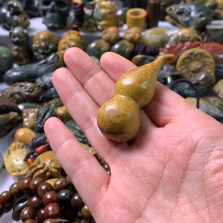 未镶嵌岫岩河磨玉（透闪石质玉）笔搁