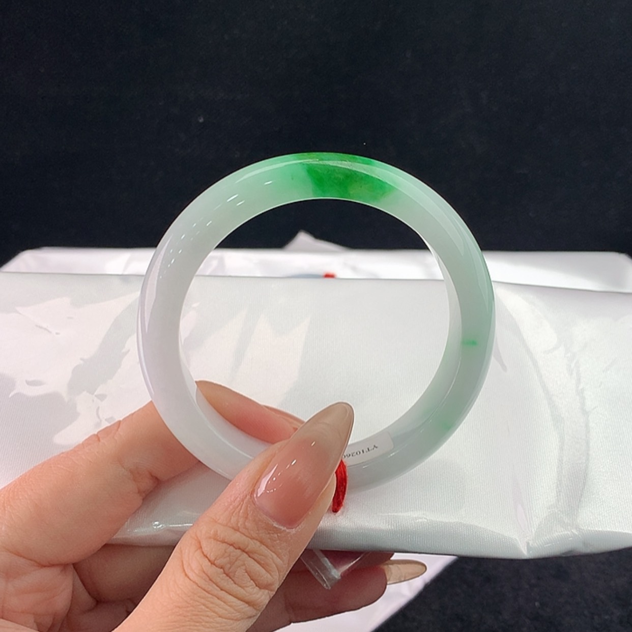 【闪购商品】未镶嵌手镯翡翠正55