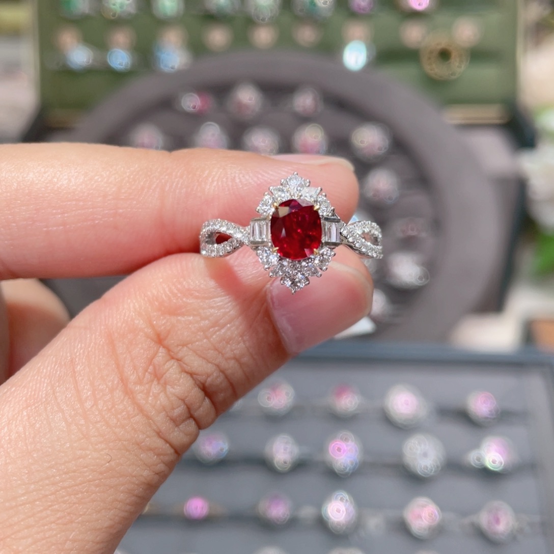 红宝石戒指18K金镶嵌1.25ct 无烧