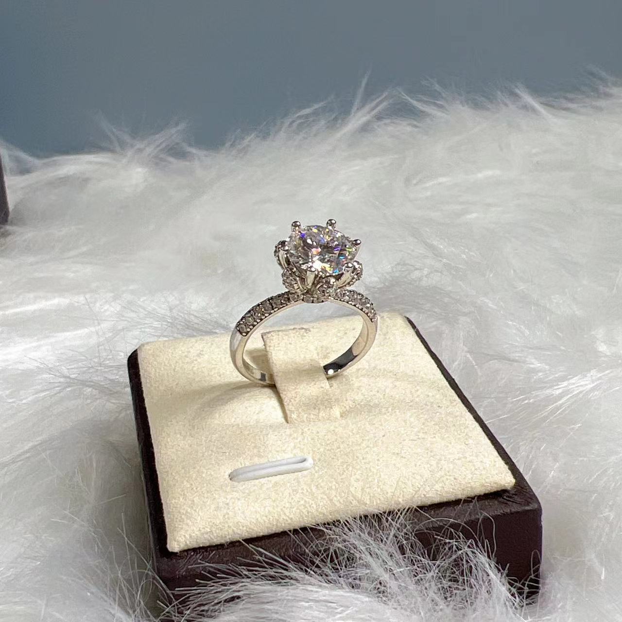 【不梵婚戒】带包装冰雪皇后三克拉戒指天花板-H