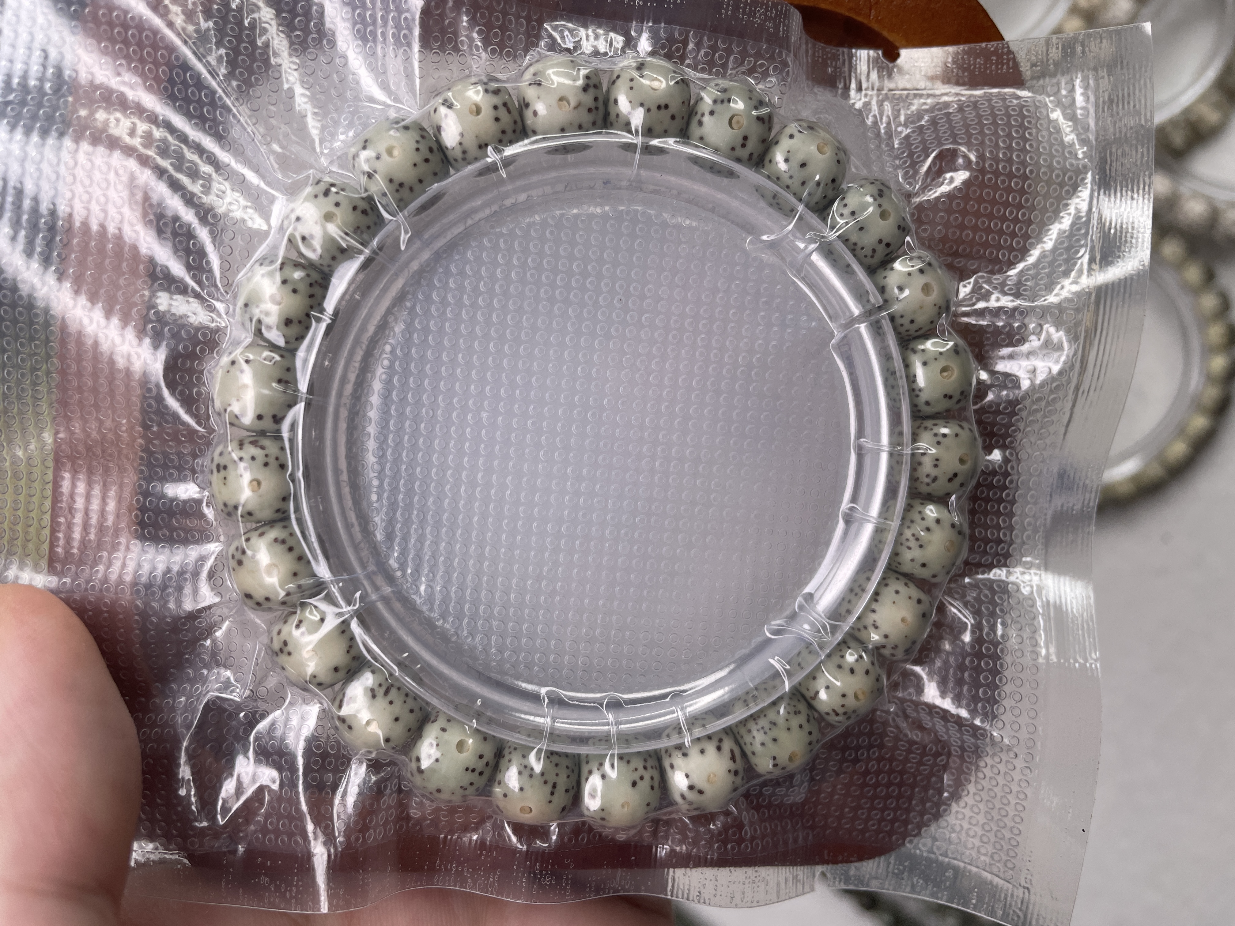 海南料星月菩提原生态石玉料F2