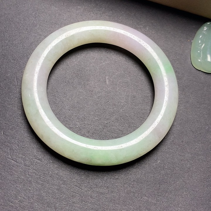 翡翠颈饰未镶嵌52圈