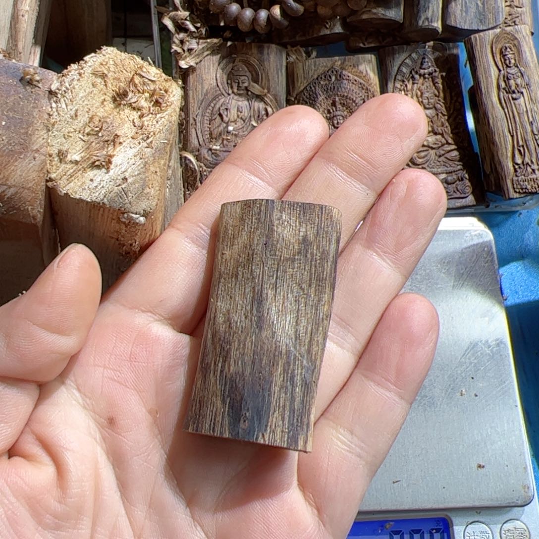 沉香吊坠白棋素牌7.3克