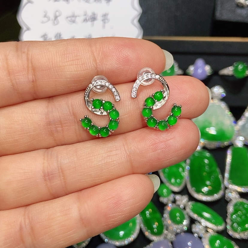 【闪购商品】翡翠耳饰未镶嵌天然翡翠