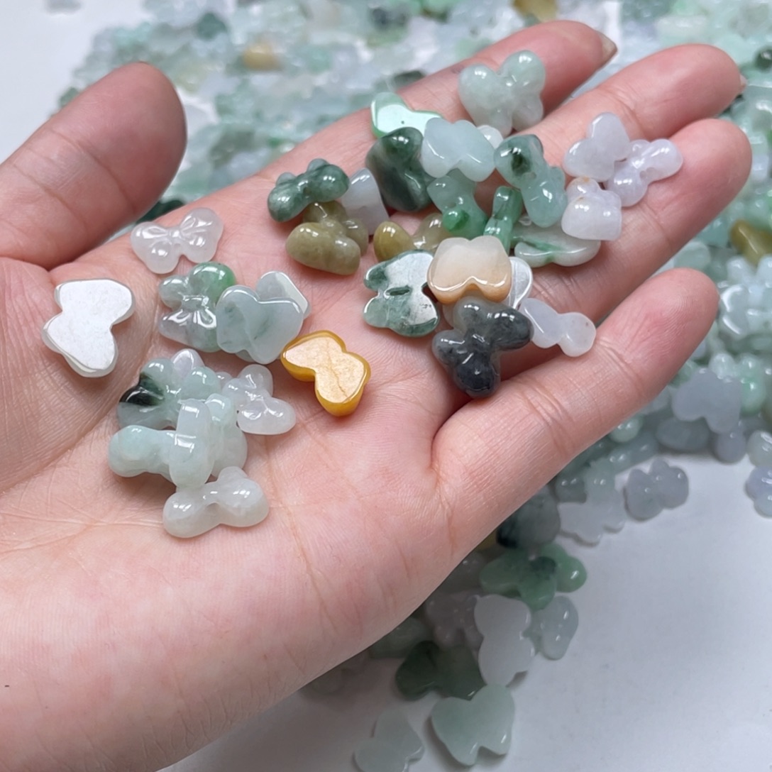 翡翠未镶嵌颈饰翡翠吊坠