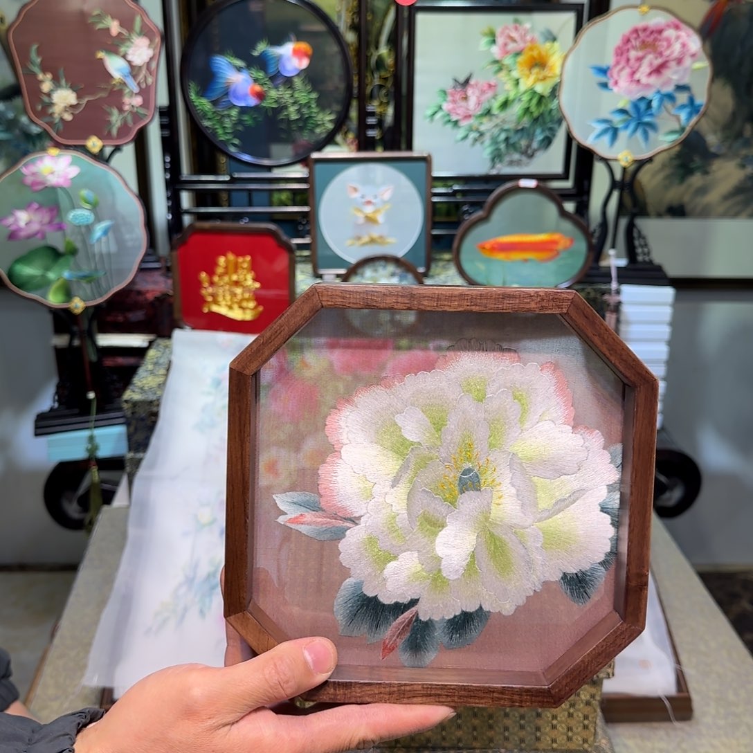 刺绣刺绣工艺精湛