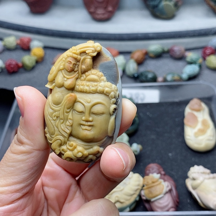 【闪购商品】定制石英质玉吊坠未镶嵌