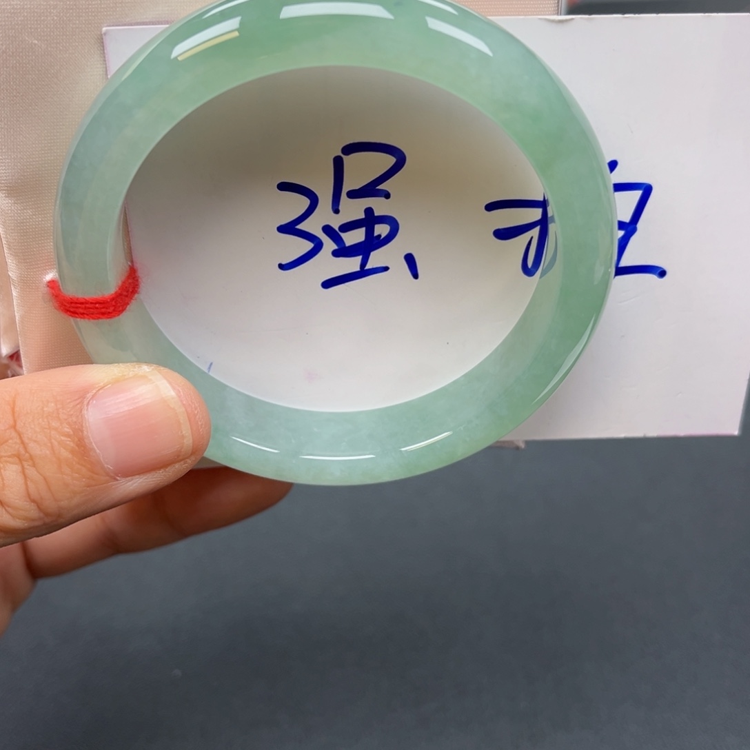 翡翠未镶嵌手镯手镯