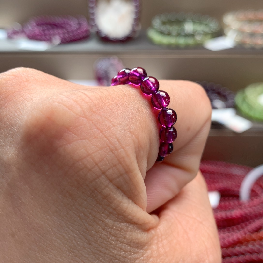 ****༉石榴石手串未镶嵌4.6