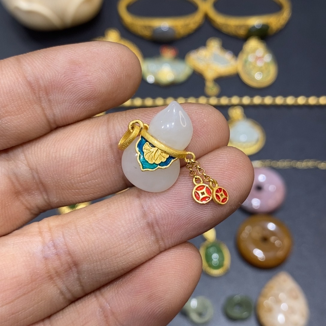 和田玉颈饰银S925镀金镶嵌