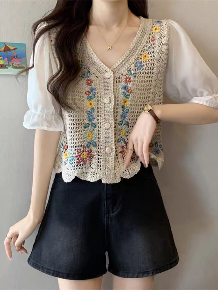 (01-60）春夏民族风刺绣泡泡袖衬衫女设计感超仙镂空钩花上衣