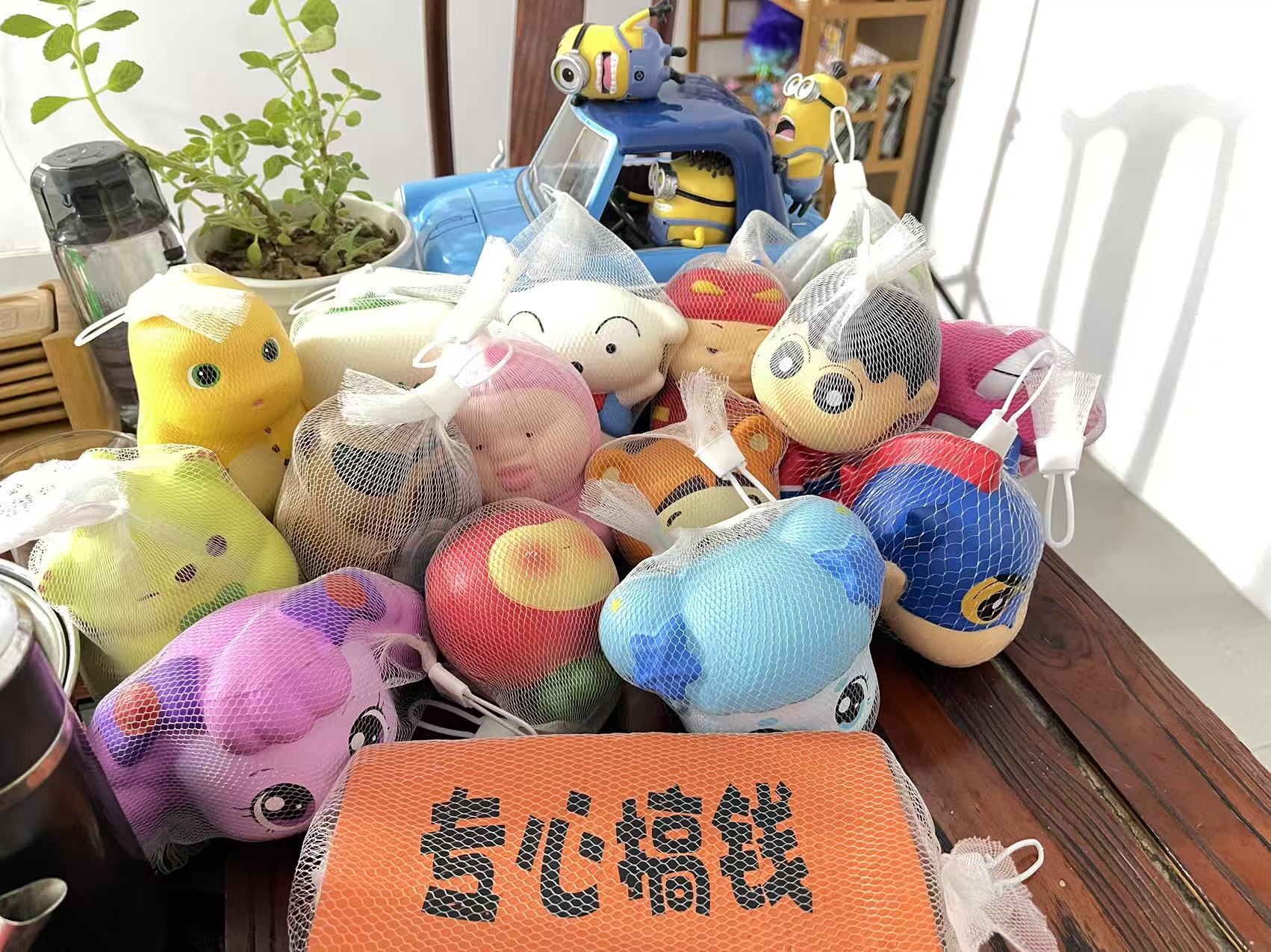 刘阿妍中古散货玩具模型摆件公仔钥匙扣如有断裂微瑕自粘介意慎拍