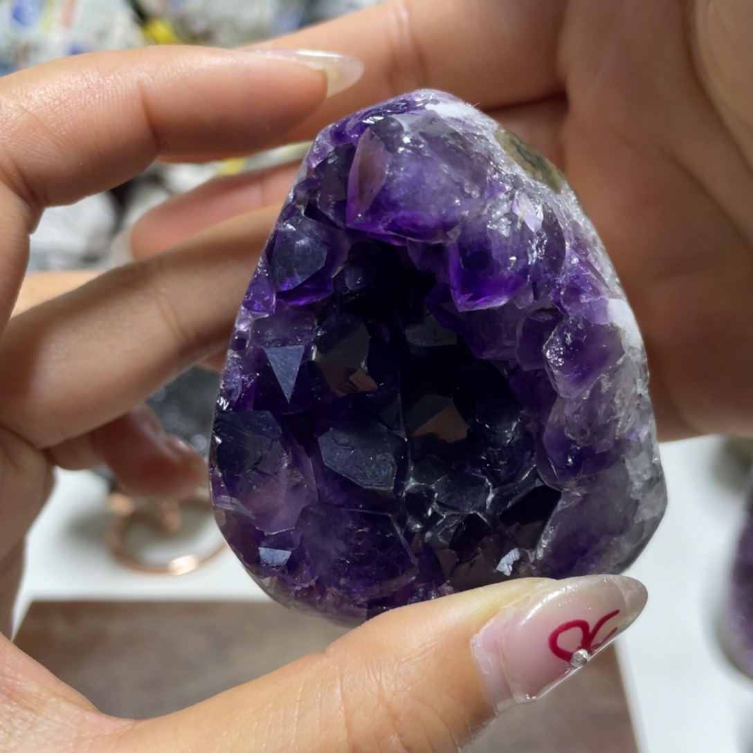 紫晶大型摆件（非配饰）未镶嵌