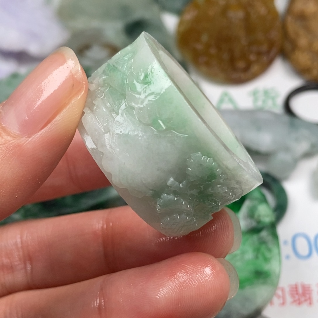 定制翡翠未镶嵌翡翠