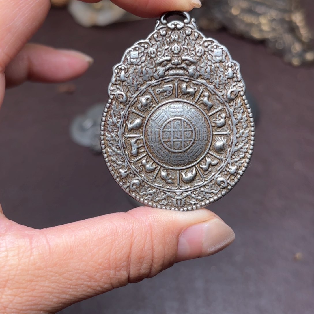 铜星月菩提吊坠项链