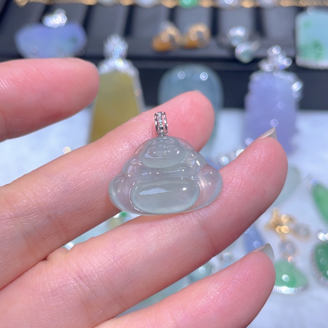 翡翠18K金镶嵌颈饰翡翠