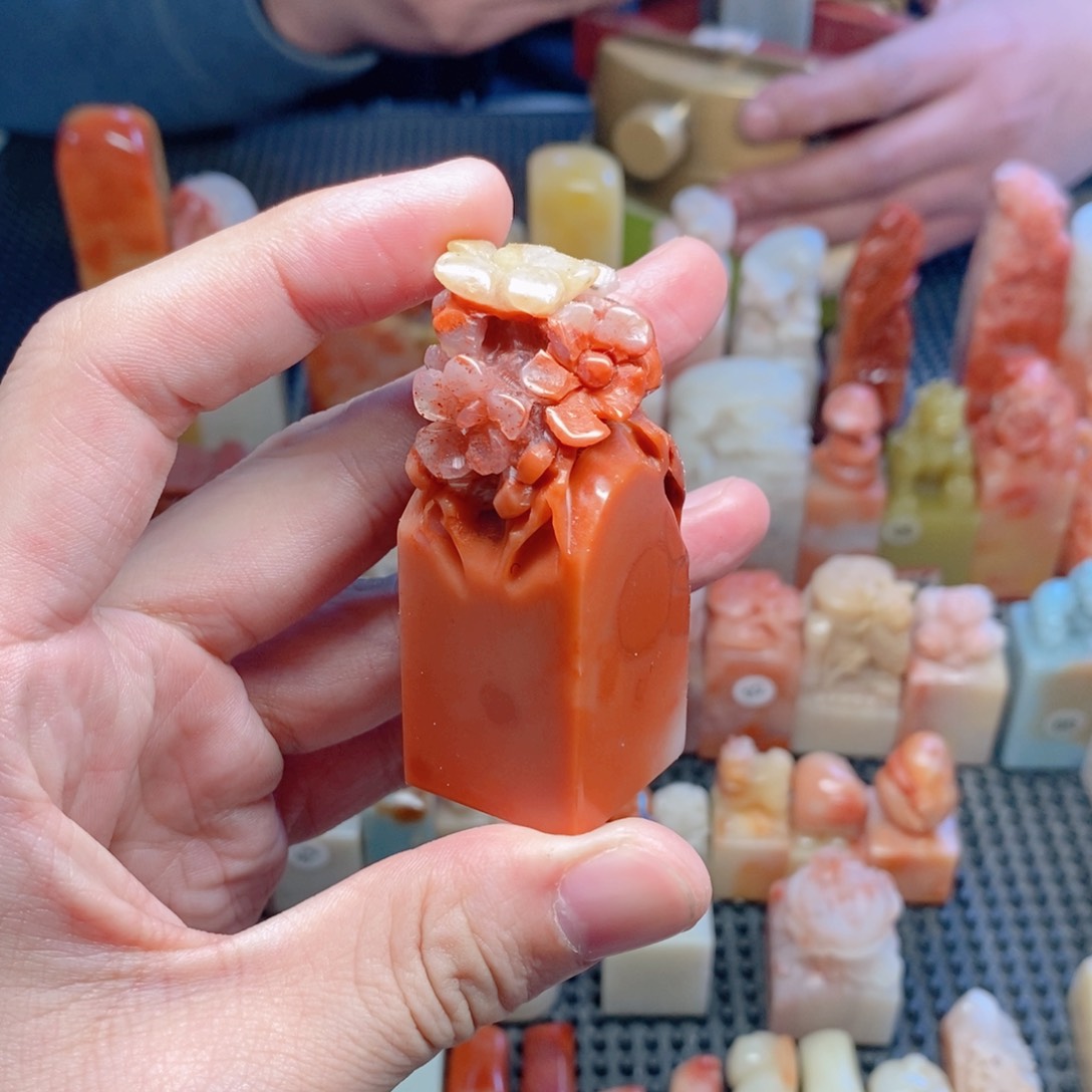 寿山石印石梅花印章2.5*2.5