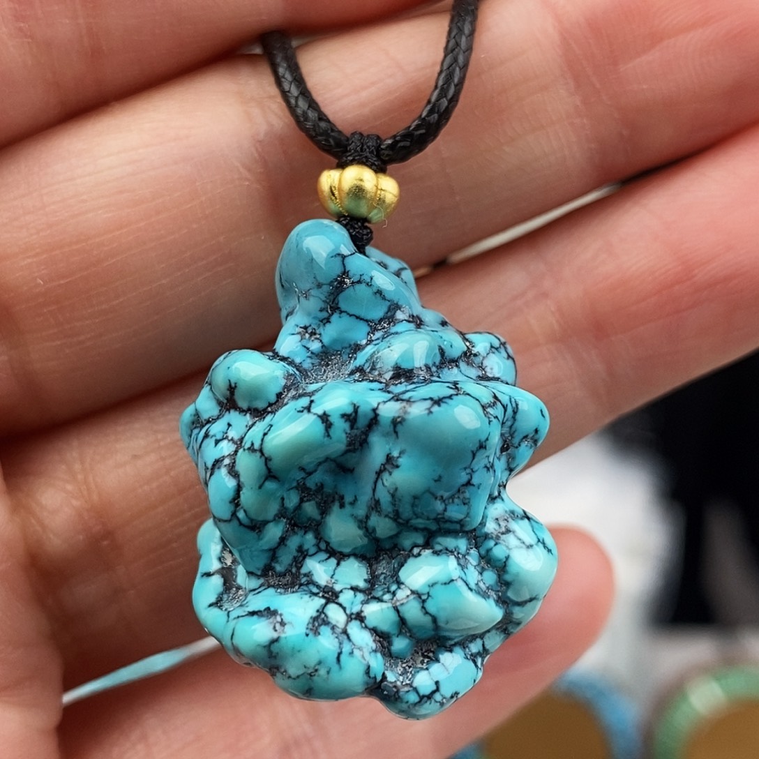 绿松石未镶嵌原矿