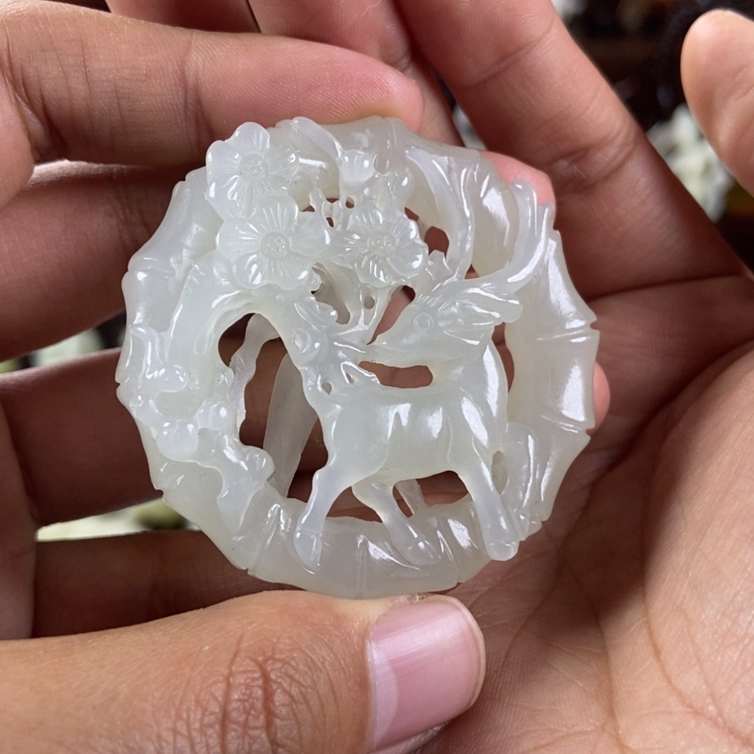 和田玉挂件未镶嵌暖*?