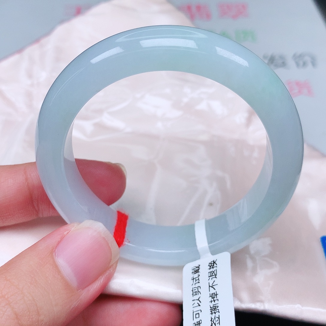 未镶嵌手镯翡翠天然翡翠手镯