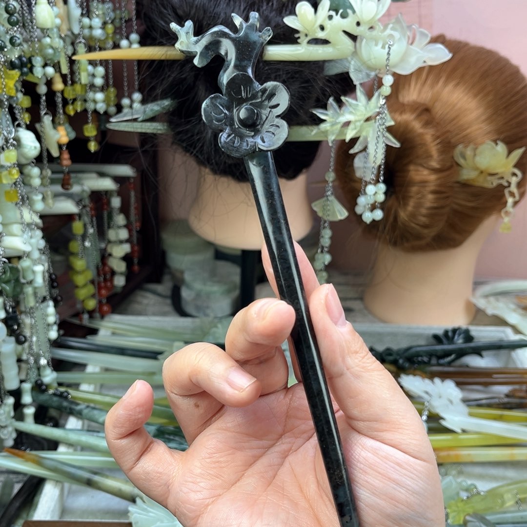 蛇纹石玉发饰未镶嵌长度21厘米左右