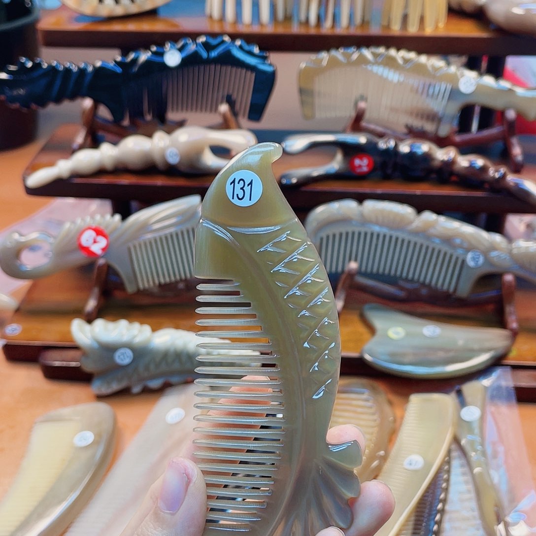 纯手工制作牛角梳16858