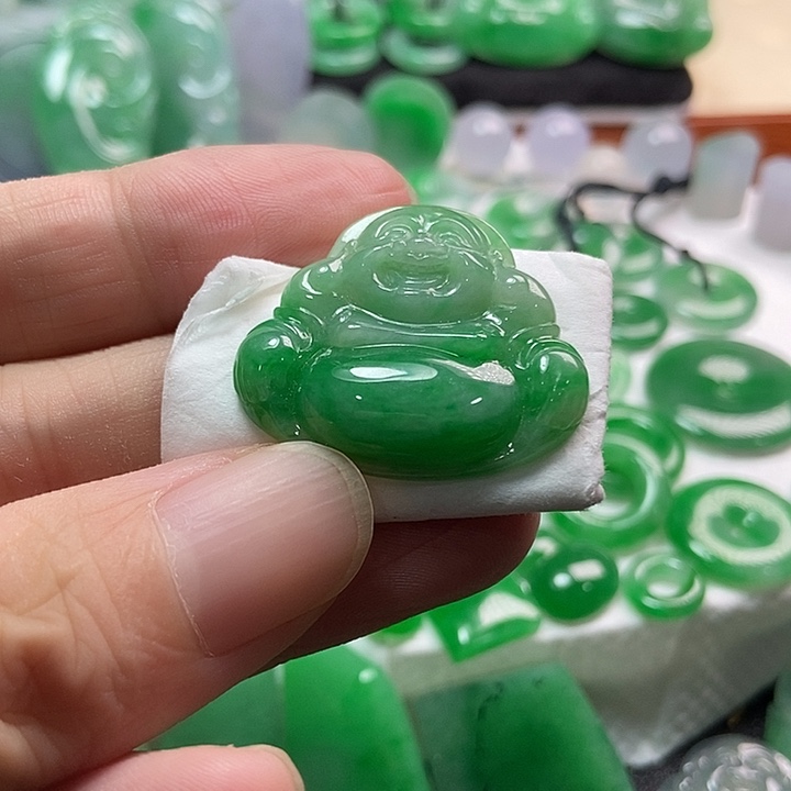 颈饰未镶嵌翡翠佛公