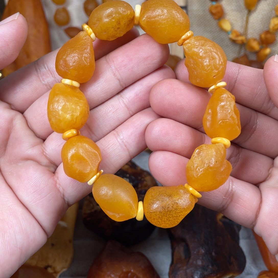 琥珀珠宝奇石未镶嵌