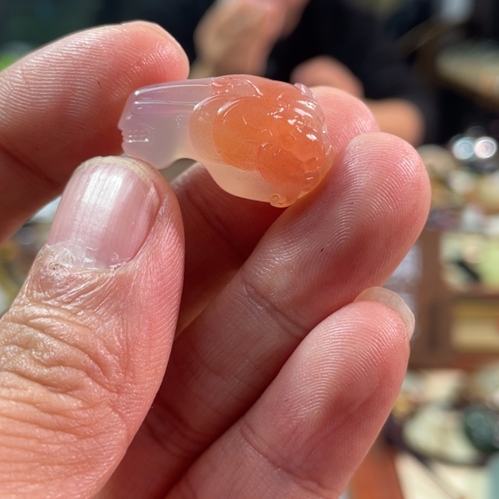 颈饰未镶嵌南红玛瑙