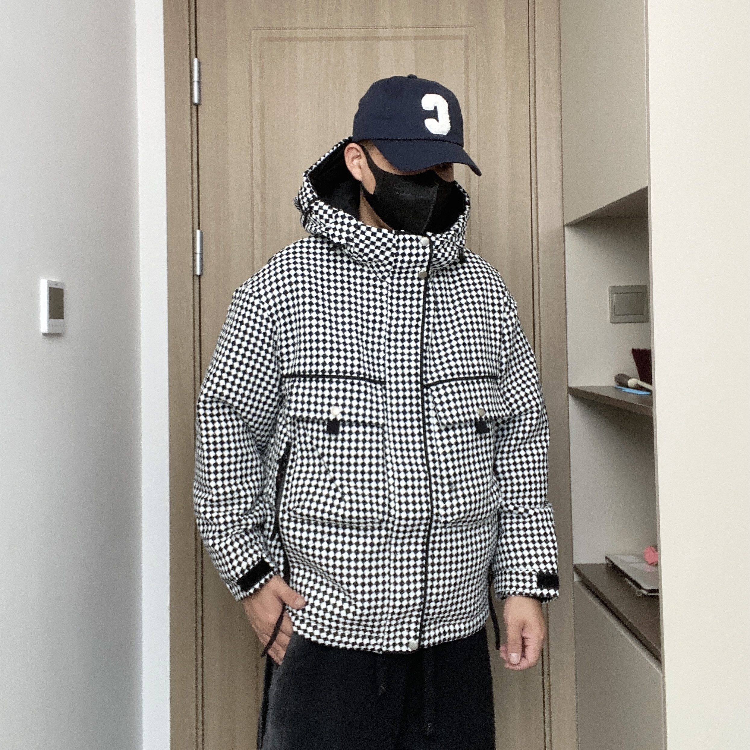 新款时尚潮流运动休闲情侣款羽绒服5010