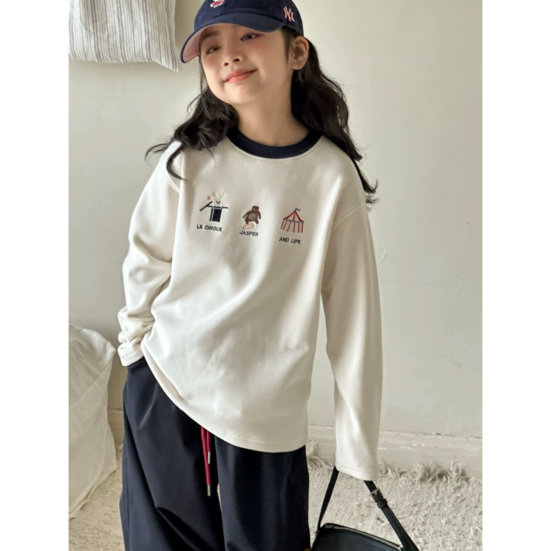 W童品，（ 现货 ）<7303编码>2025秋冬新款女童中大童加厚打底衫洋