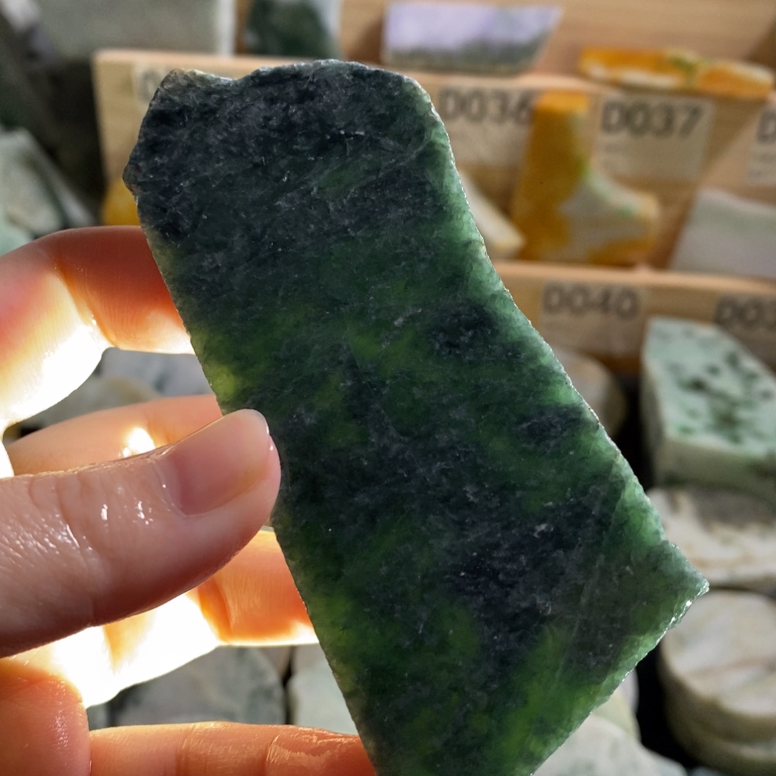 颈饰未镶嵌翡翠天然翡翠